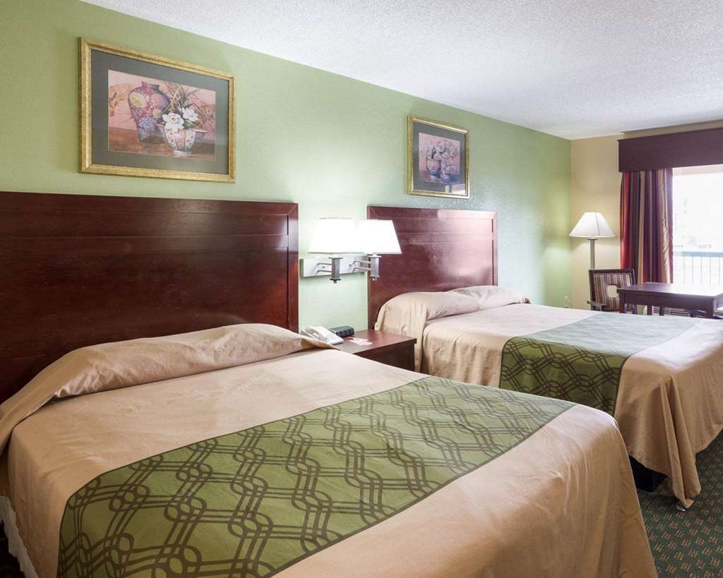 rodeway inn and suites