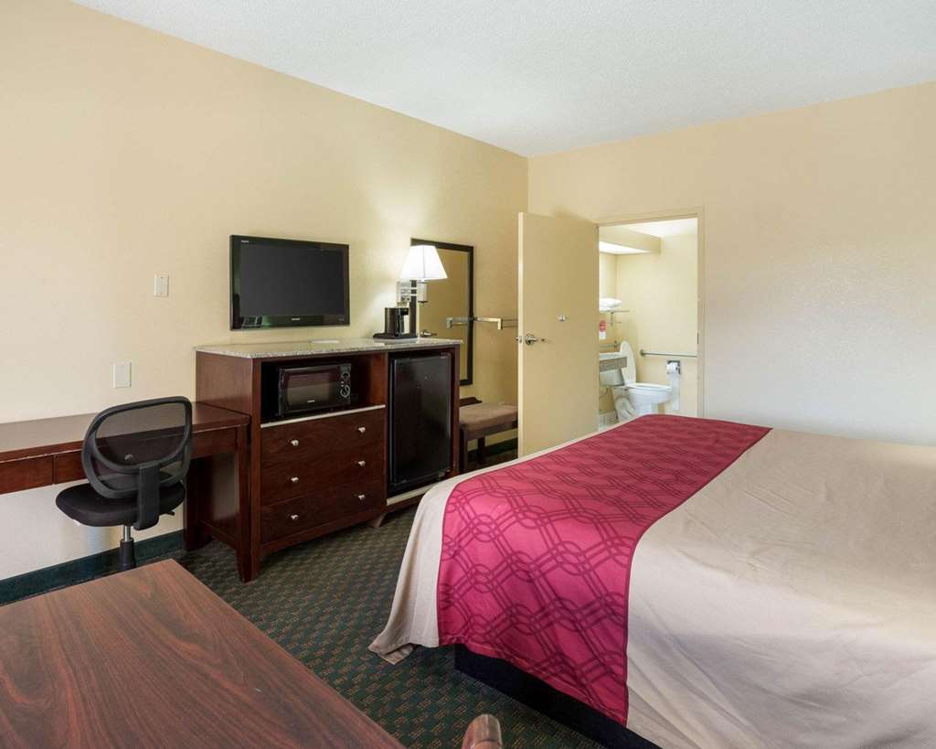 rodeway inn and suites
