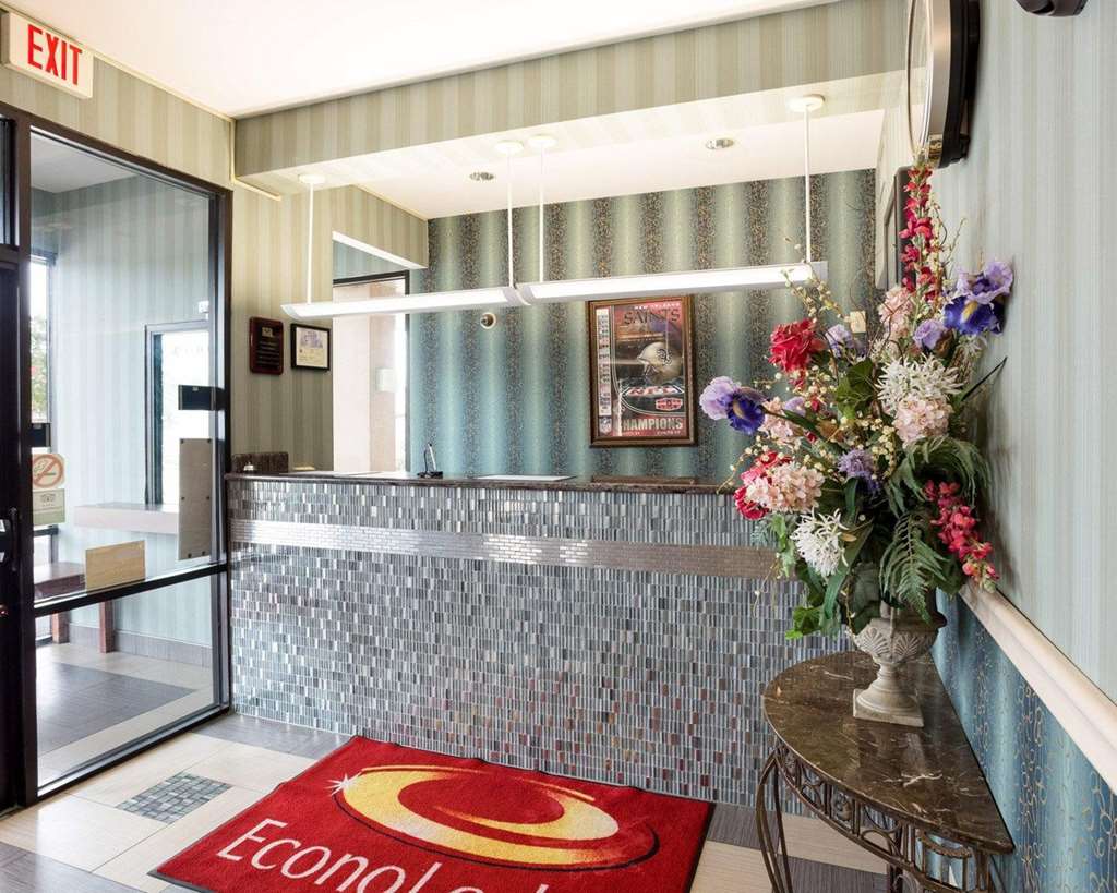 rodeway inn and suites