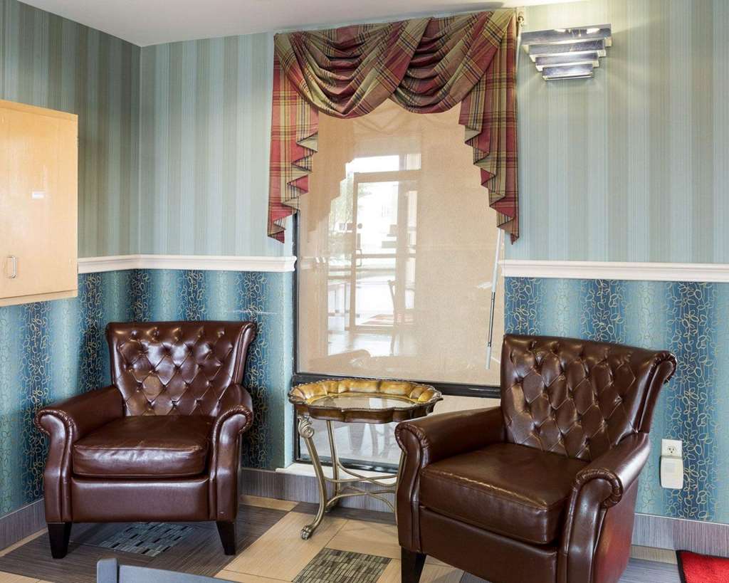 rodeway inn and suites