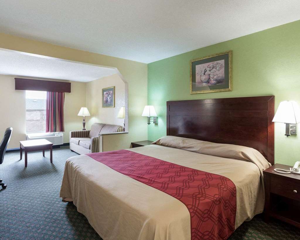 rodeway inn and suites