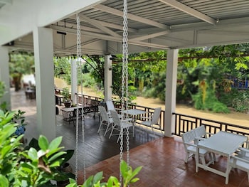 Romyen Cafe Homestay,,4 star