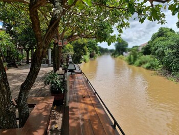 Romyen Cafe Homestay,,4 star