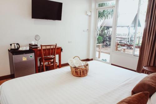 romyen cafe homestay
