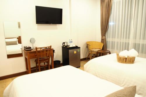 romyen cafe homestay