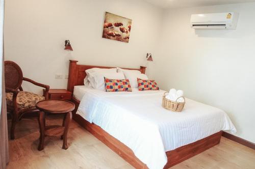 romyen cafe homestay
