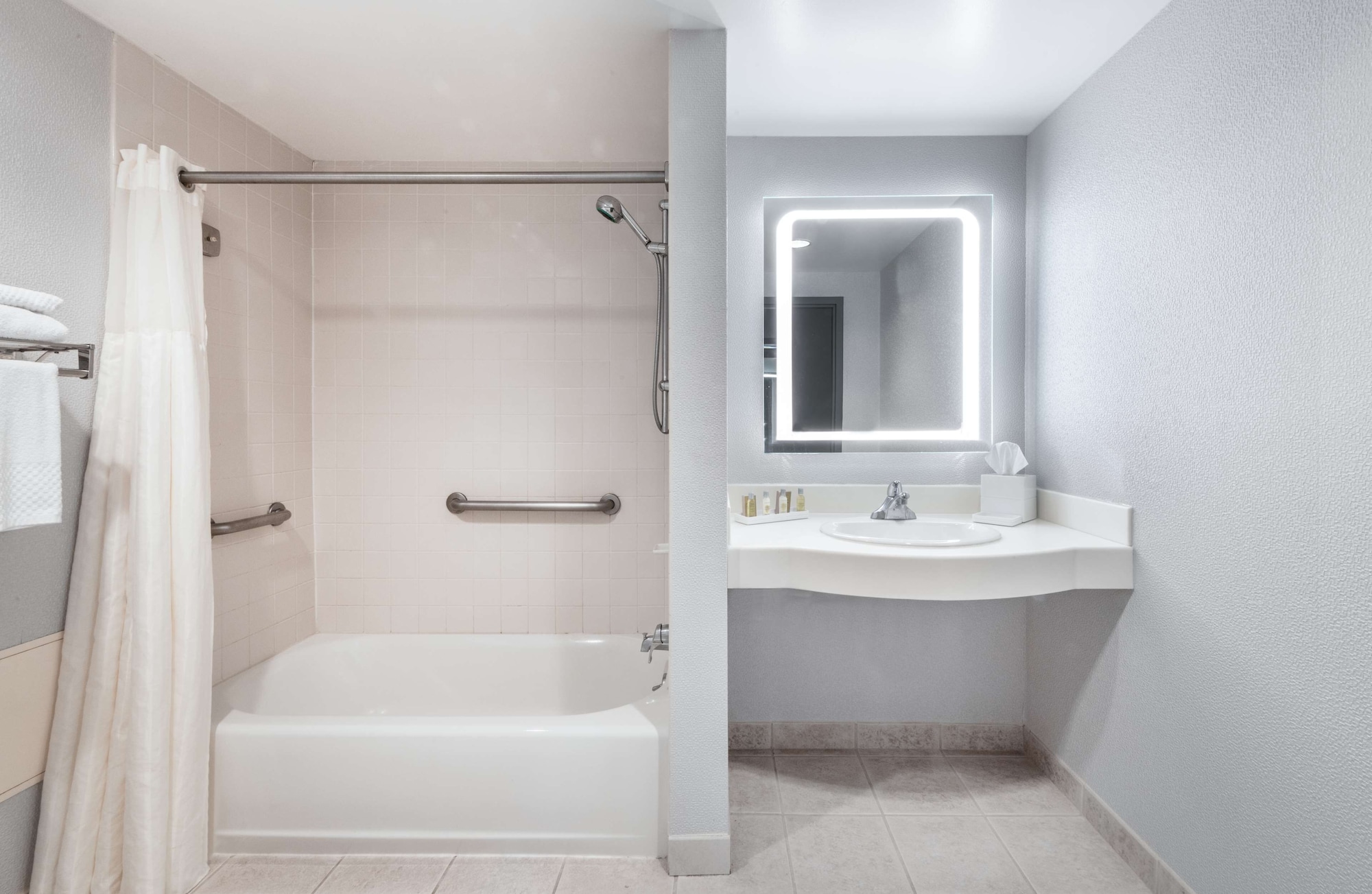 doubletree by hilton newark penn station