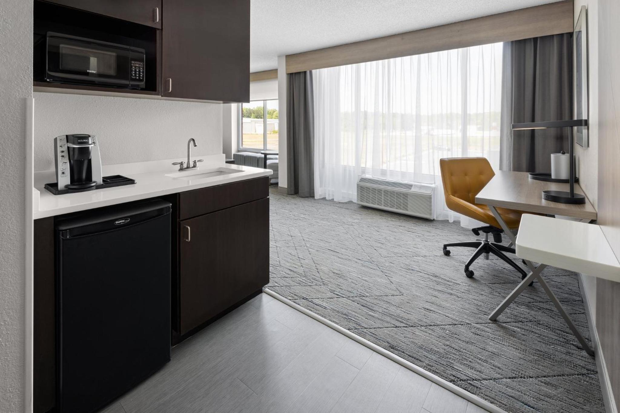 holiday inn express and suites newberry by ihg