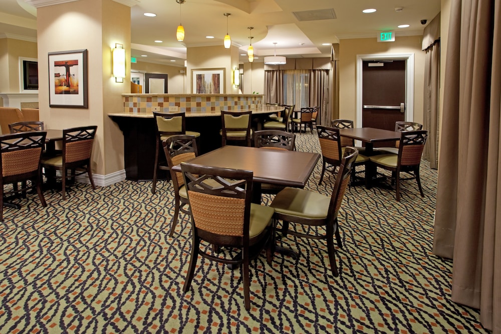 holiday inn express and suites newberry by ihg