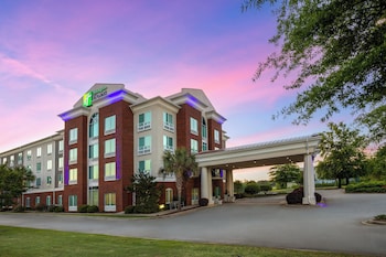 Holiday Inn Express & Suites Newberry By Ihg,Newberry>>Chapin,3 star