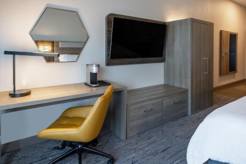 holiday inn express and suites newberry by ihg