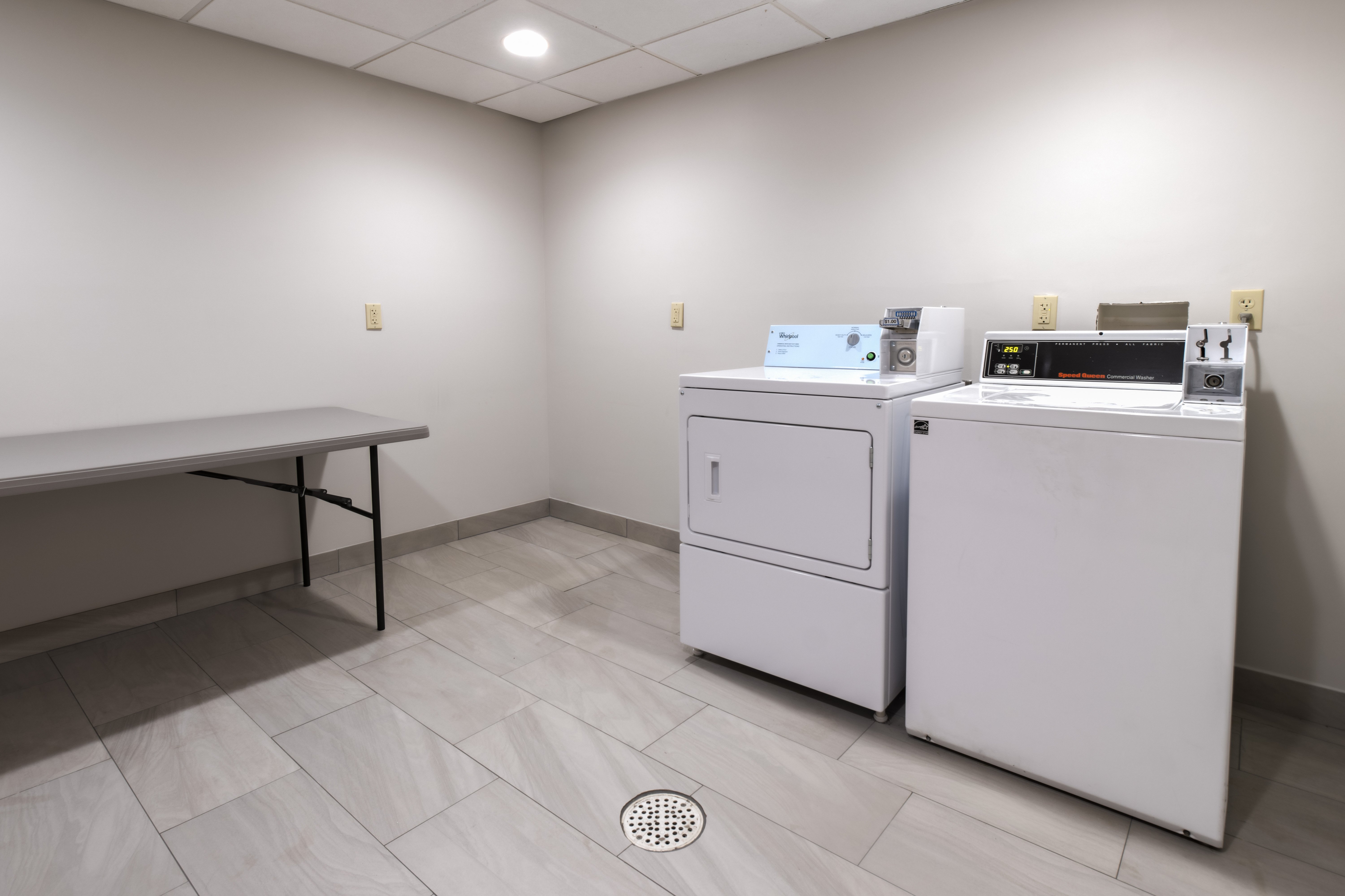 holiday inn express hartford newington by ihg