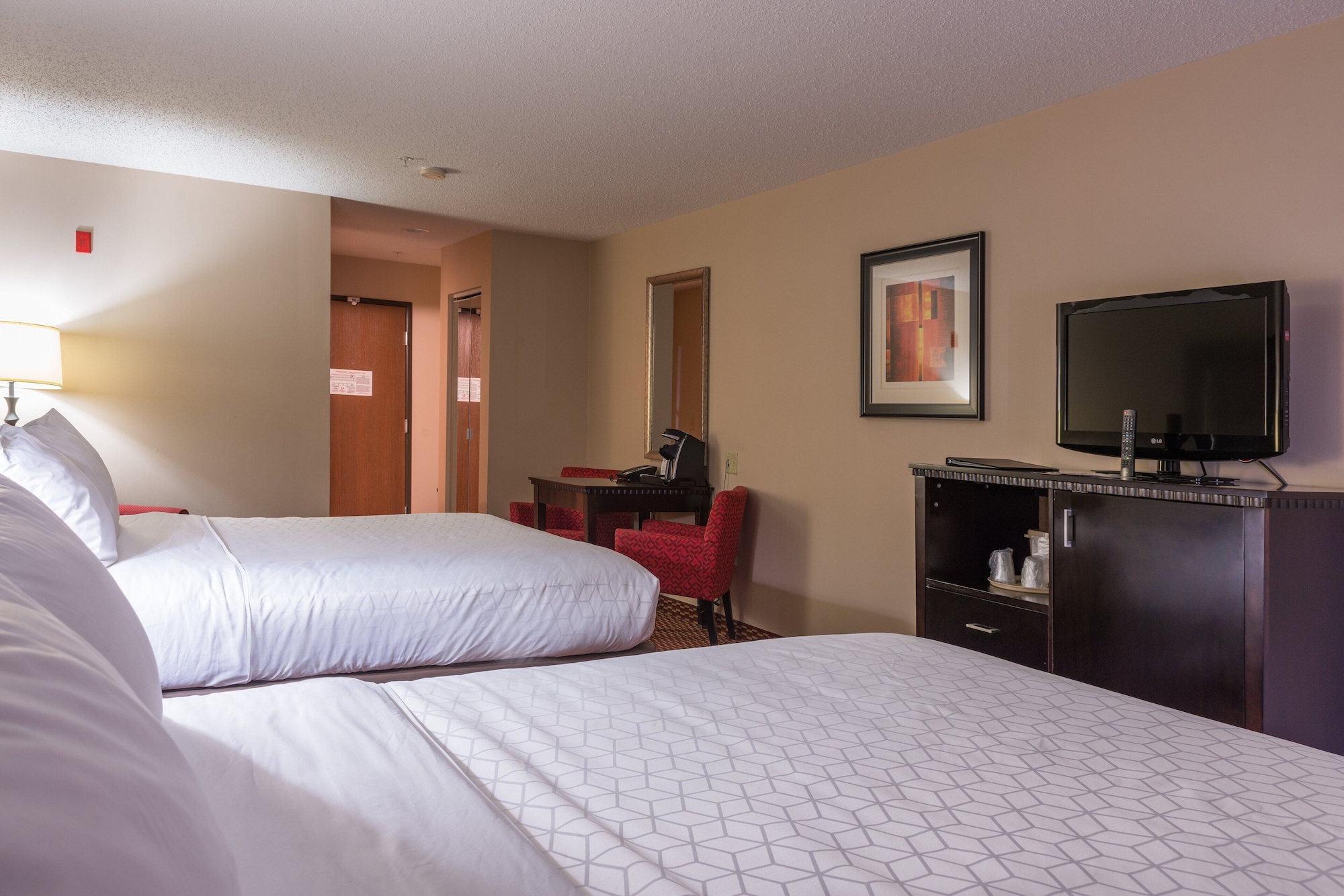 holiday inn express hartford newington by ihg