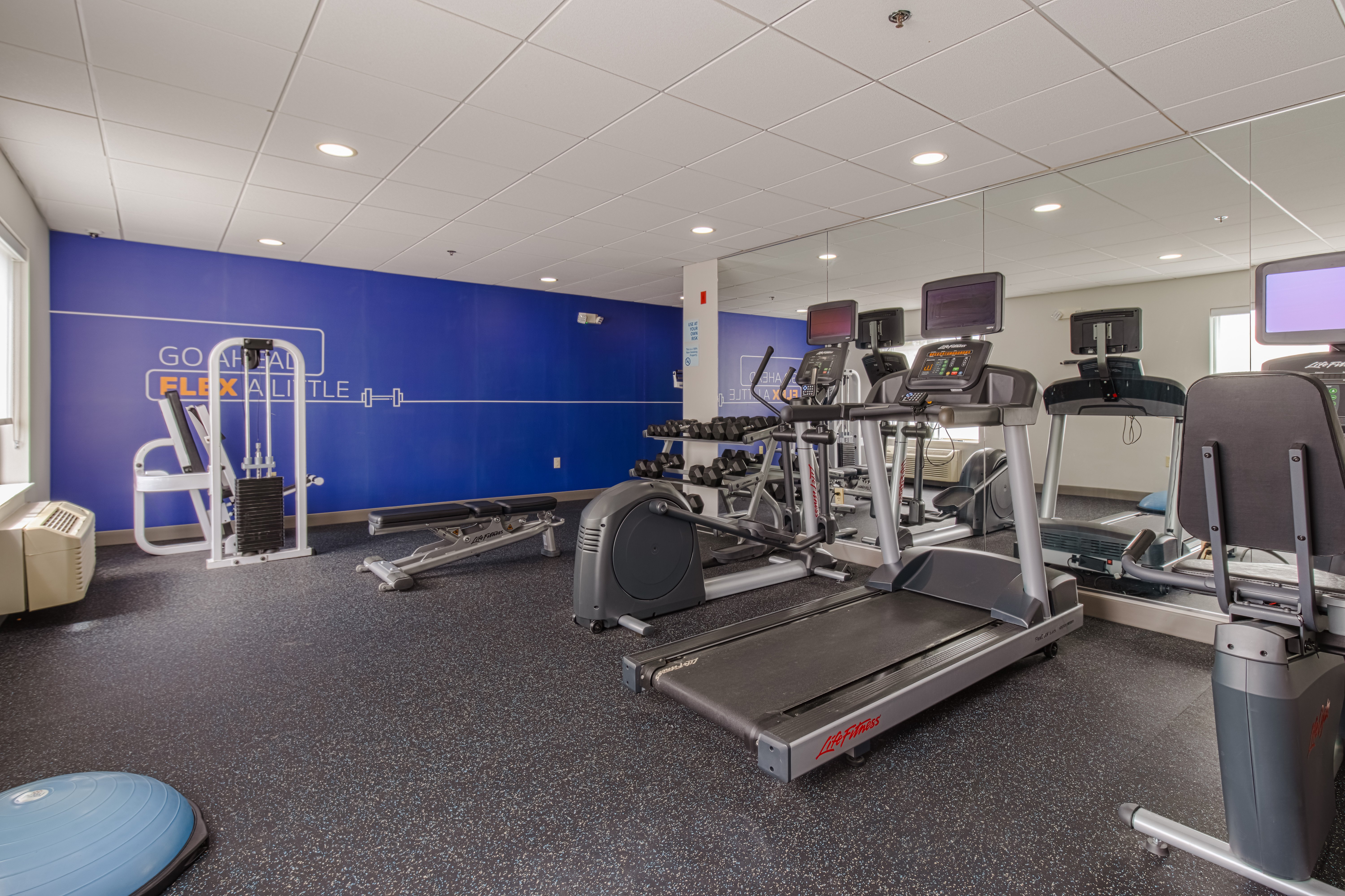 holiday inn express hartford newington by ihg