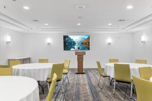holiday inn express hartford newington by ihg