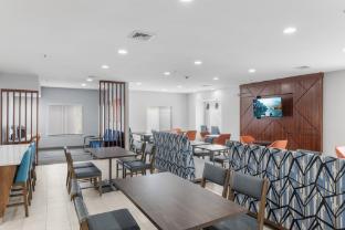 holiday inn express hartford newington by ihg