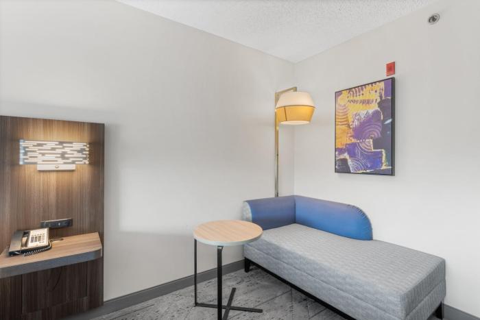 holiday inn express hartford newington by ihg