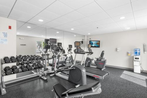 holiday inn express hartford newington by ihg