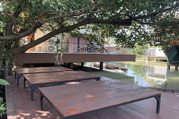 Ban Suan Bang Toei Homestay,,3 star