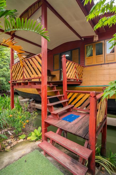 ban suan bang toei homestay
