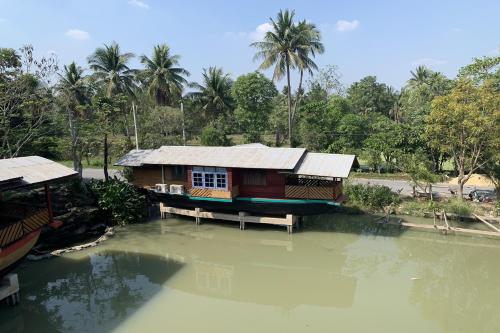 ban suan bang toei homestay