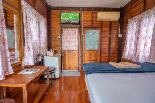 ban suan bang toei homestay