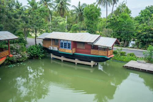 ban suan bang toei homestay