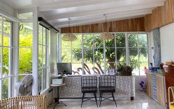 The Pubpa Backyard,,2 star