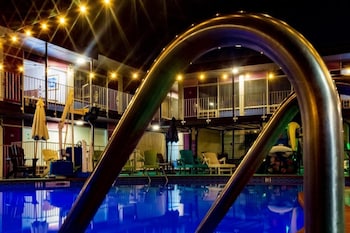 The District Hotel Club And Resorts,2200 Nw 40Th St,2 star