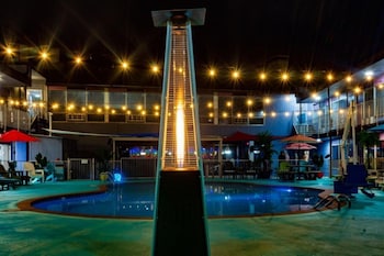 The District Hotel Club And Resorts,2200 Nw 40Th St,2 star