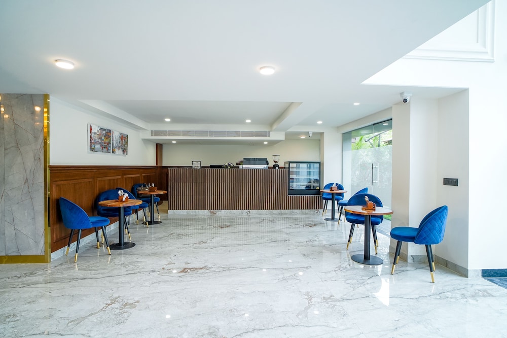 saltstayz select golf course road and sector 57