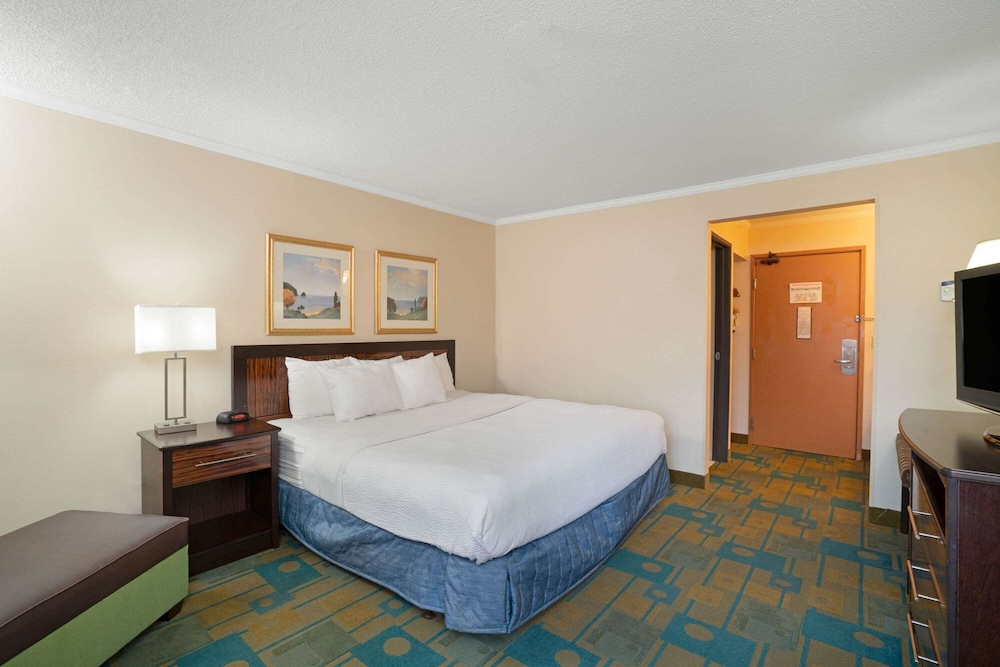 la quinta inn and suites by wyndham jackson