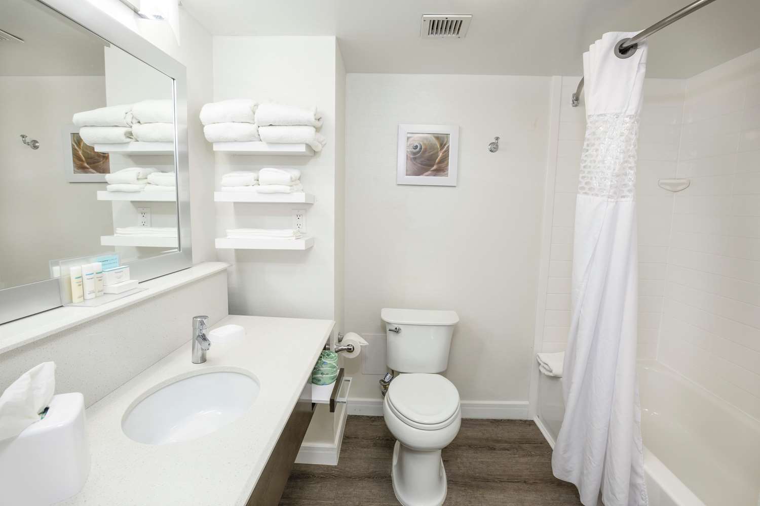 hampton inn jacksonville east regency square