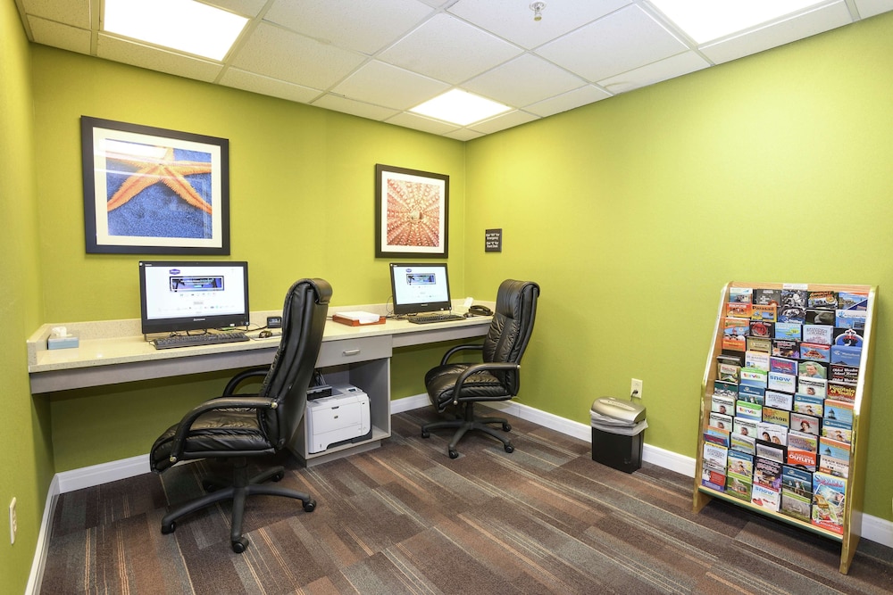 hampton inn jacksonville east regency square