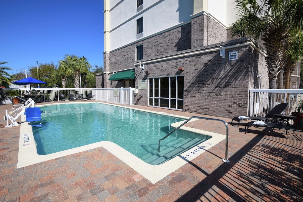 hampton inn jacksonville east regency square