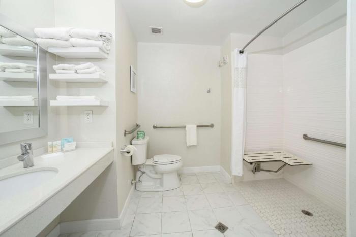 hampton inn jacksonville east regency square