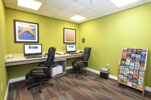 hampton inn jacksonville east regency square