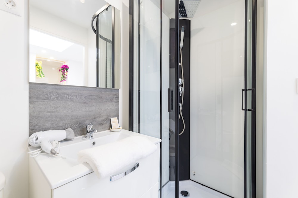 glm residences 2