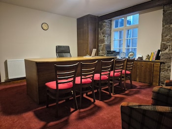 Woodside House,,2 star