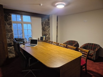 Woodside House,,2 star