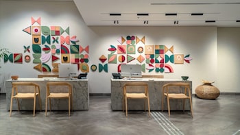 Almond Hotel,,0 star