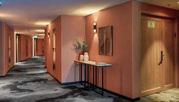 Almond Hotel,,0 star