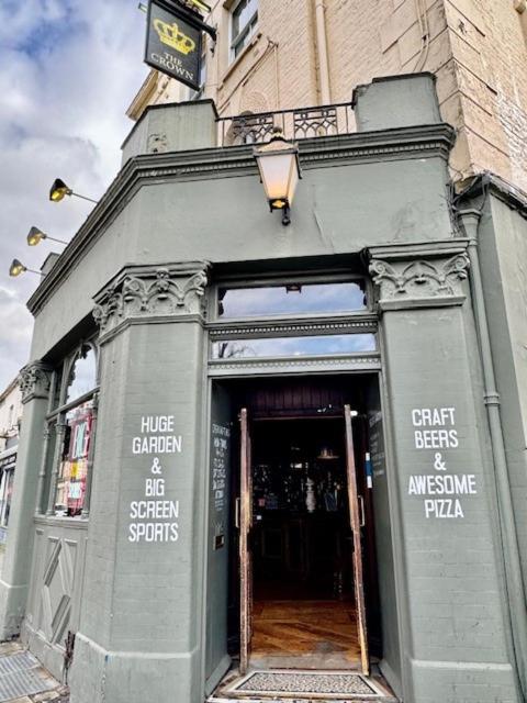 the crown rooms