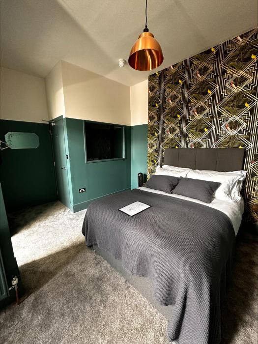 the crown rooms