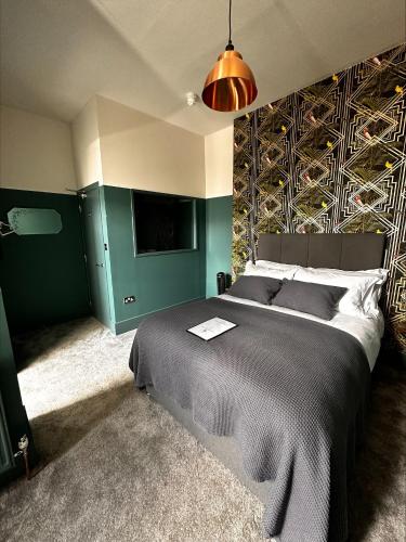 the crown rooms