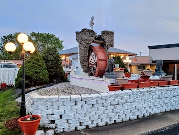 woodland inn