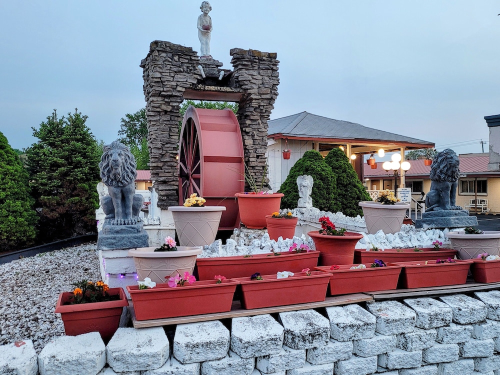 woodland inn