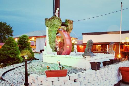 woodland inn