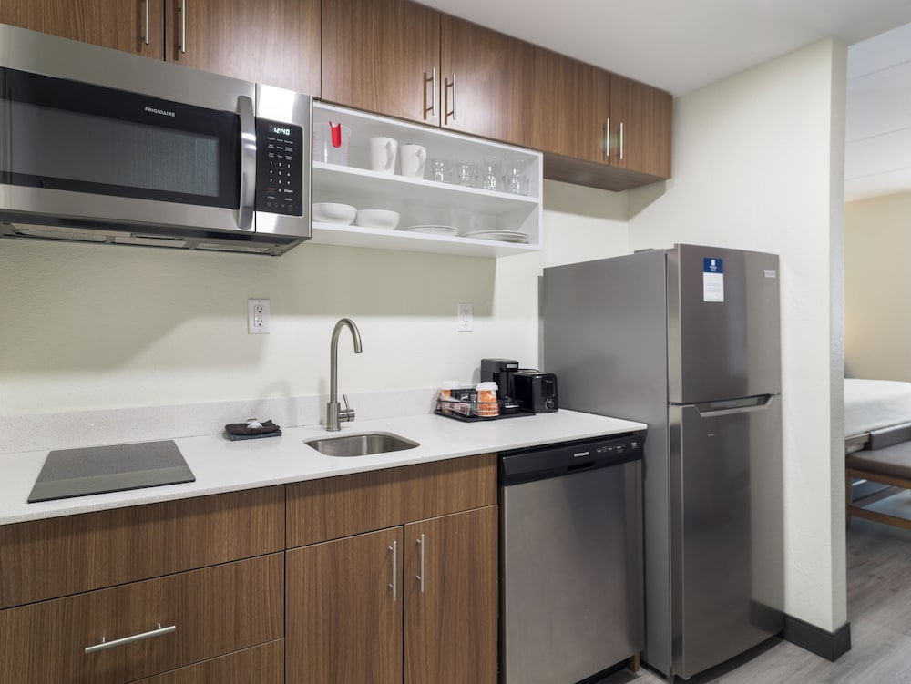 mainstay suites chambersburg east