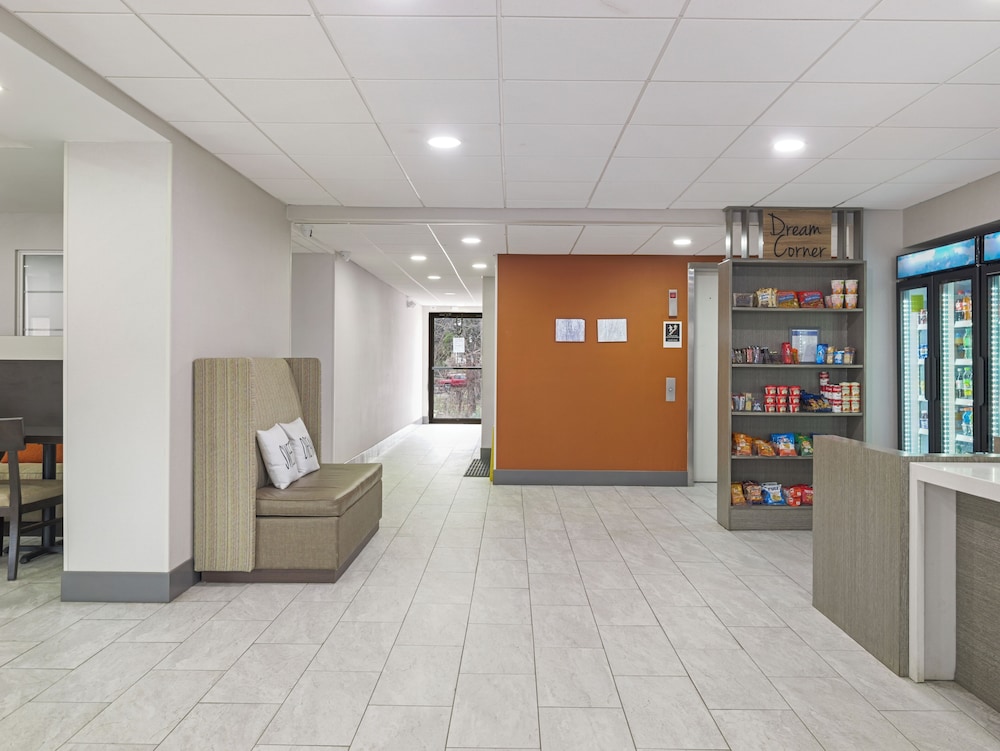 mainstay suites chambersburg east